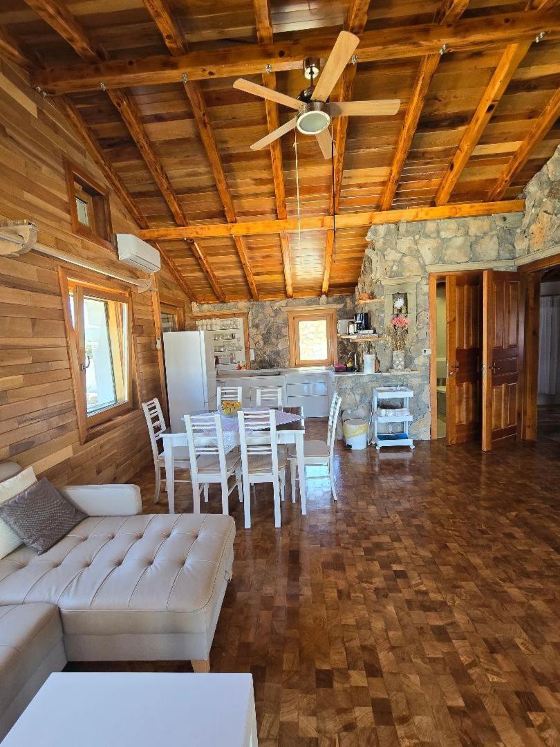 Villa, Stone House With Swimming Pool & Sauna, Beach, セヴィド エクステリア 写真