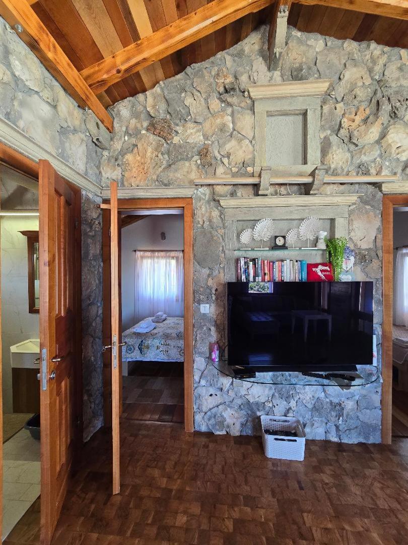 Villa, Stone House With Swimming Pool & Sauna, Beach, セヴィド エクステリア 写真